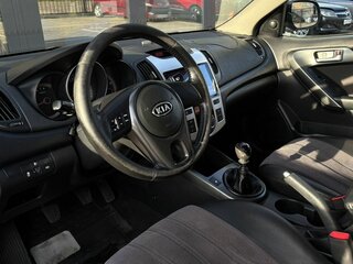 2010 Kia Cerato 5-speed II, синий, 710000 рублей, вид 5