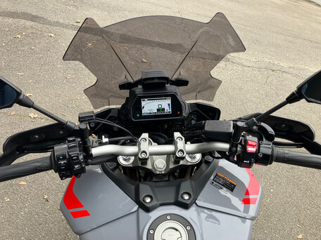 2020 Yamaha MT-09 Tracer (FJ-09), серый, 950000 рублей, вид 5