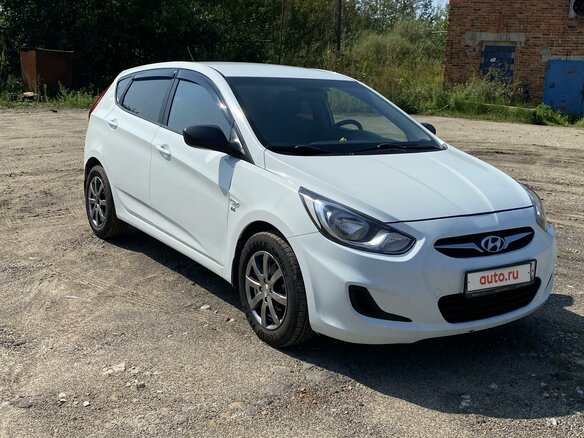 2011 Hyundai Solaris I, белый, 670000 рублей