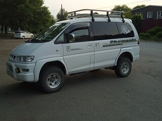 2005 Mitsubishi Delica IV, белый, 1580000 рублей, вид 3