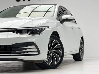 2022 Volkswagen Golf VIII, белый, 1820000 рублей, вид 4