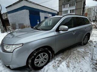 2013 Mitsubishi Outlander III, серебристый, 1550000 рублей, вид 2
