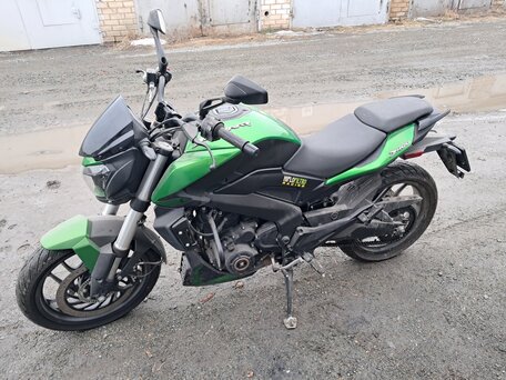 2021 Bajaj Dominar 400, зелёный, 420000 рублей, вид 1