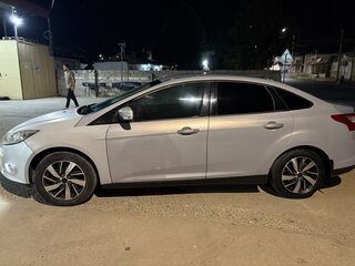 2012 Ford Focus III, серебристый, 625000 рублей, вид 3