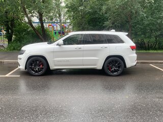 2013 Jeep Grand Cherokee SRT IV (WK2) Рестайлинг, белый, 2700000 рублей, вид 5
