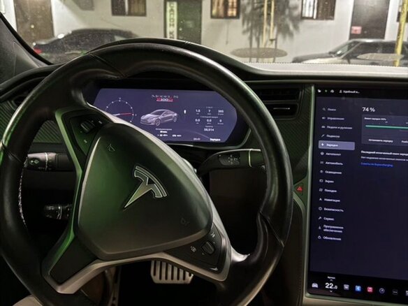 2018 Tesla Model S P100D I Рестайлинг, серебристый, 4500000 рублей - вид 4