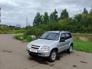 2012 Chevrolet Niva I Рестайлинг, серебристый, 432000 рублей, вид 1