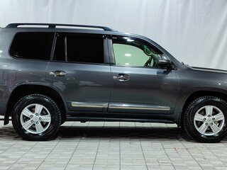 2012 Toyota Land Cruiser 200 Series Рестайлинг 1, серый, 4250000 рублей, вид 4