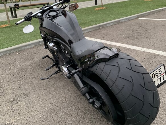 2004 Harley-Davidson V-Rod, чёрный, 2800000 рублей - вид 9