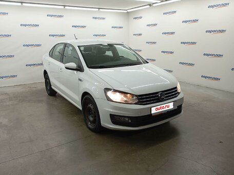 2019 Volkswagen Polo V Рестайлинг, белый, 1039300 рублей, вид 2