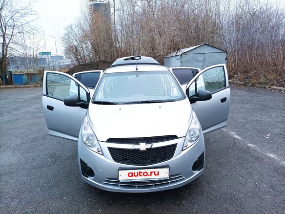 2012 Chevrolet Spark III, серебристый