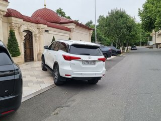 2019 Toyota Fortuner II, белый, 4200000 рублей, вид 5