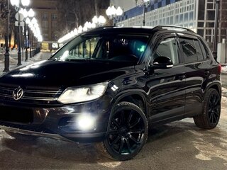2012 Volkswagen Tiguan I Рестайлинг, чёрный, 1400000 рублей, вид 2