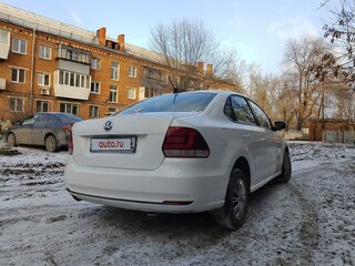 2019 Volkswagen Polo V Рестайлинг, белый, 800000 рублей, вид 3