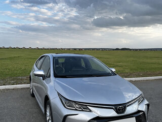 2023 Toyota Corolla Sporty XII (E210) Рестайлинг, серебристый, 1477000 рублей, вид 2
