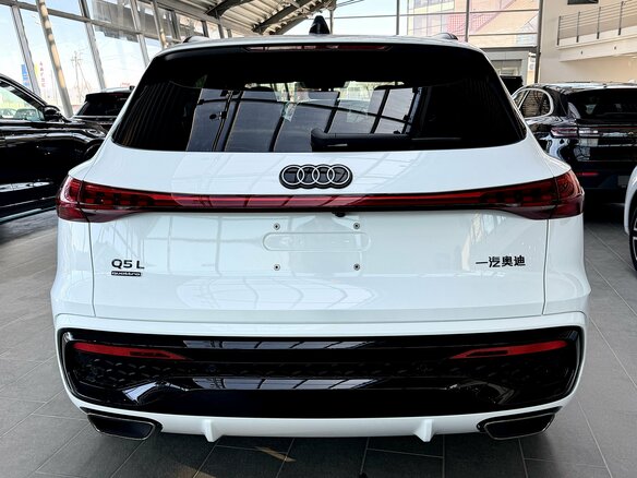 2026 Audi Q5 L III (GU), белый - вид 4
