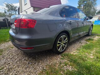 2014 Volkswagen Jetta VI, серый, 1300000 рублей, вид 3