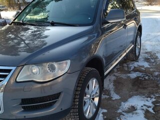 2007 Volkswagen Touareg I Рестайлинг, серый, 1100000 рублей, вид 1