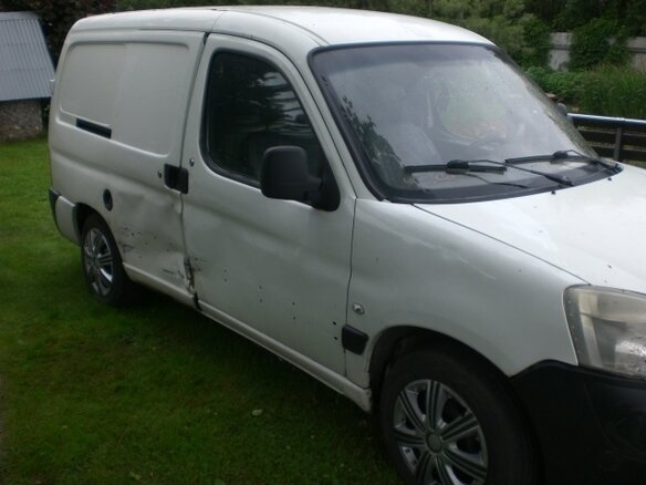 2011 Peugeot Partner, белый, 345000 рублей - вид 3