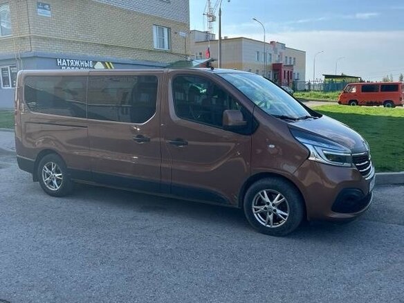 2020 Renault Trafic III, коричневый, 3200000 рублей - вид 3