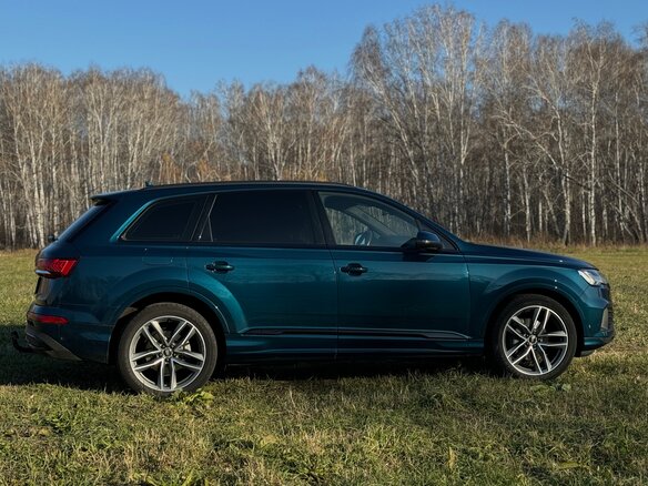 2020 Audi Q7 45 TDI II (4M) Рестайлинг, синий, 7170000 рублей - вид 3