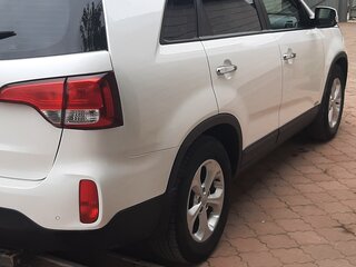 2015 Kia Sorento II Рестайлинг, белый, 1900000 рублей, вид 3