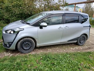 2017 Toyota Sienta II, серый, 1250000 рублей, вид 4