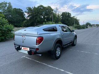 2014 Mitsubishi L200 IV Рестайлинг, серебристый, 1790000 рублей, вид 5