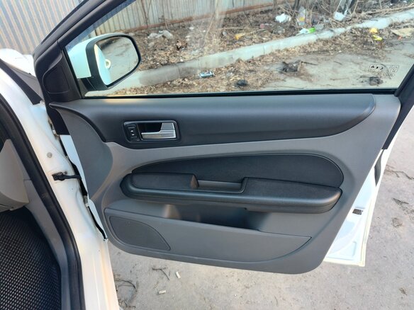 2008 Ford Focus II Рестайлинг, белый, 450000 рублей - вид 7