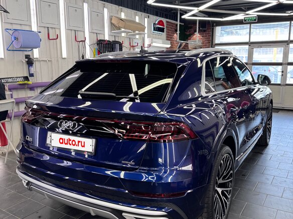 2020 Audi Q8 50 TDI I (4M), синий, 9700000 рублей - вид 12