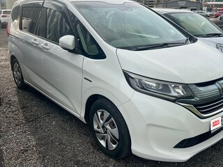 2017 Honda Freed II, белый, 1500000 рублей, вид 2