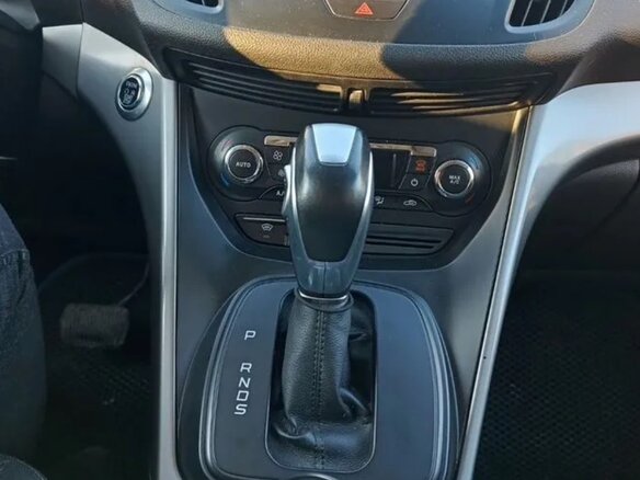 2015 Ford Kuga II, чёрный, 1250000 рублей - вид 4