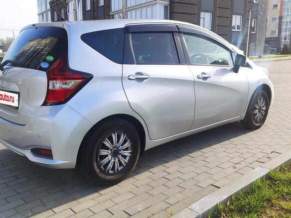 2018 Nissan Note II Рестайлинг, серебристый, 1000000 рублей - вид 5