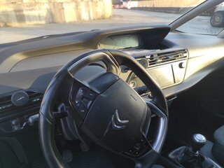 2017 Citroen C4 Picasso Grand II Рестайлинг, белый, 1500000 рублей, вид 4