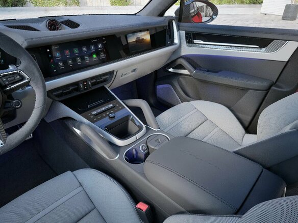 2026 Porsche Cayenne Coupé III Рестайлинг, красный, 23650300 рублей - вид 12