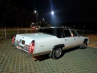 1988 Cadillac Brougham, белый, 2800000 рублей, вид 5