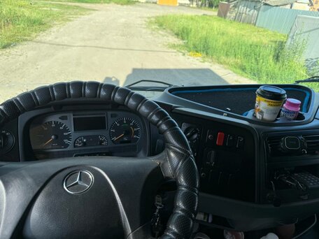 2008 Mercedes-Benz Atego, белый, 5000000 рублей, вид 3
