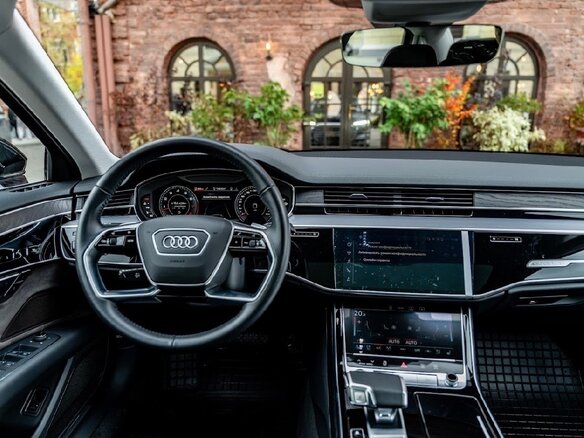 2020 Audi A8 Long 50 TFSI IV (D5), чёрный, 9200000 рублей - вид 13