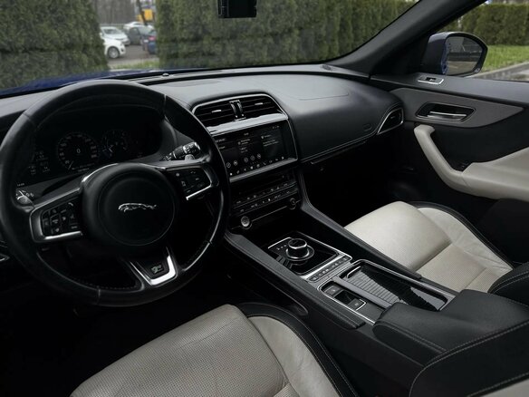 2017 Jaguar F-Pace I, синий, 3199000 рублей - вид 15