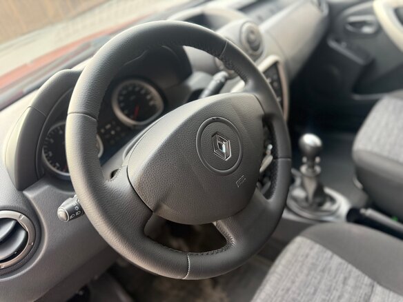2014 Renault Duster I, красный, 1045000 рублей - вид 9
