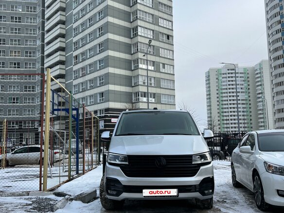 2020 Volkswagen Multivan T6 Рестайлинг, серый, 4700000 рублей - вид 9