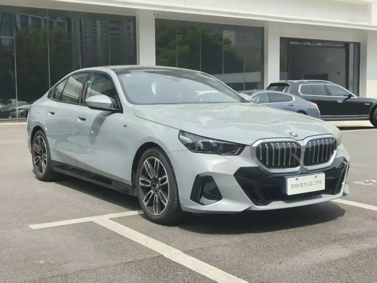Открыть фотографии: BMW 5 серии VIII (G60/G61/G68)