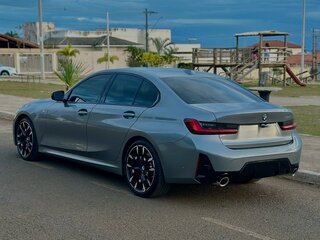 2023 BMW 3 серии 320i VII (G2x) Рестайлинг, чёрный, 3140000 рублей, вид 4
