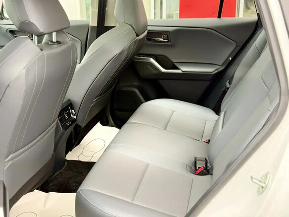 2026 Toyota RAV4 VI (XA60), белый, 4500000 рублей - вид 33