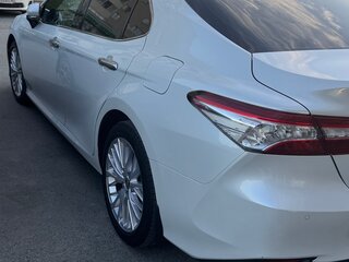 2020 Toyota Camry VIII (XV70), белый, 3400000 рублей, вид 5