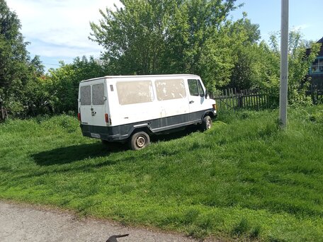 1983 Mercedes-Benz T1, белый, 245000 рублей, вид 2