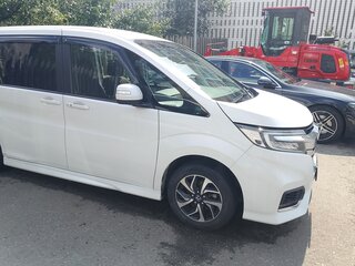 2021 Honda Stepwgn Spada V Рестайлинг, белый, 2610000 рублей, вид 4