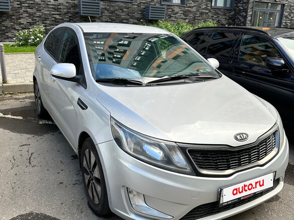 2012 Kia Rio 4-speed III, серебристый