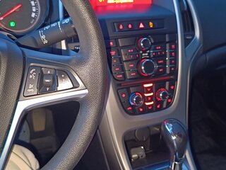 2011 Opel Astra J, белый, 625000 рублей, вид 5