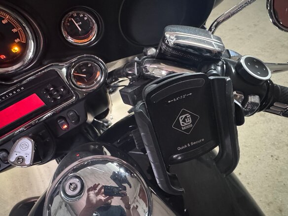 2010 Harley-Davidson Electra Glide, чёрный, 870000 рублей - вид 4